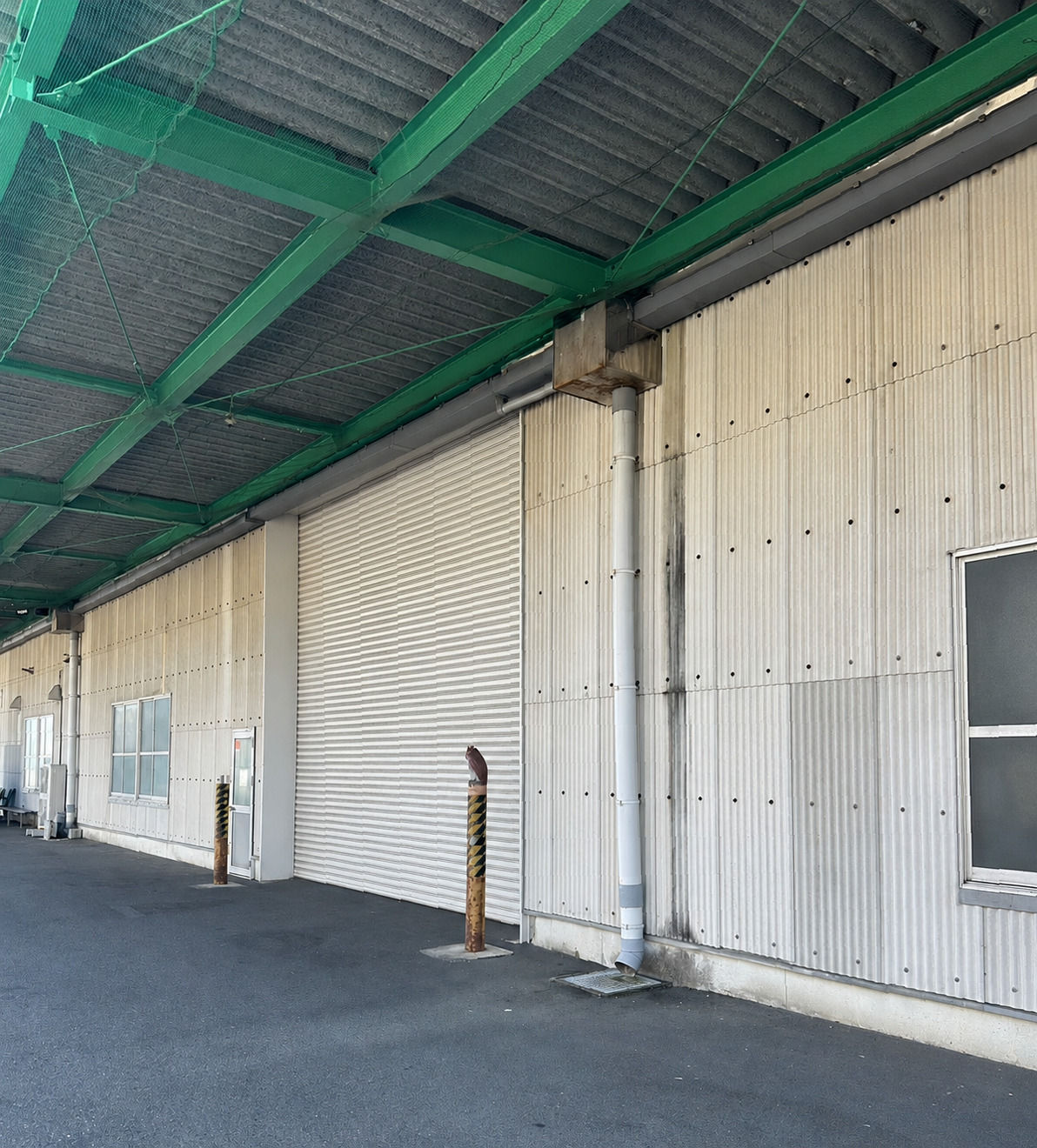 磐田市内R150より南 倉庫外観